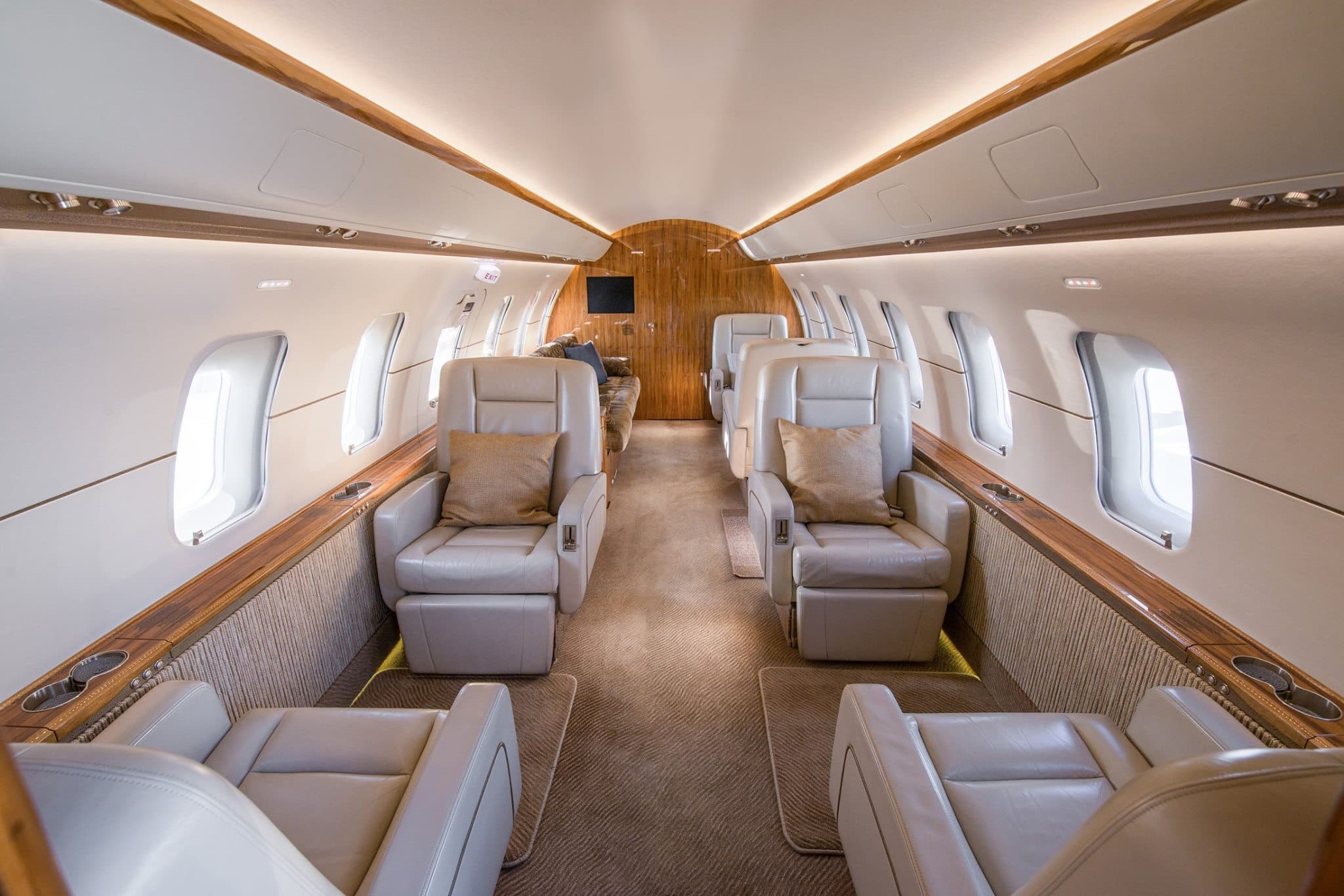 Challenger 605 VP-CVV