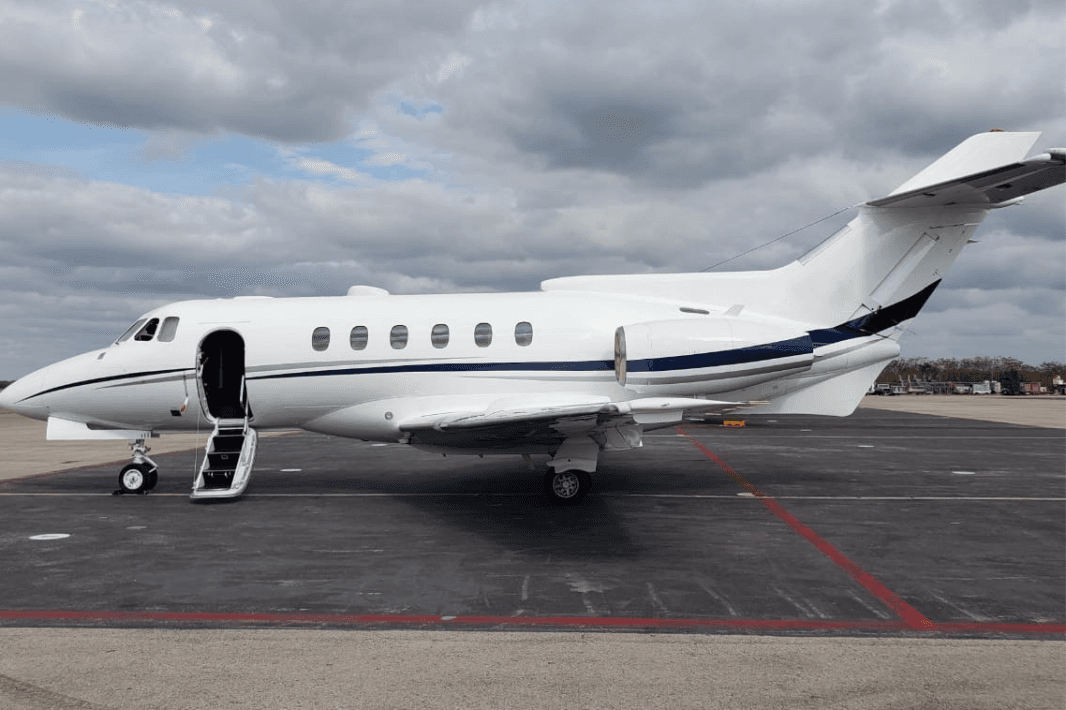 Hawker 700A XA-AVO