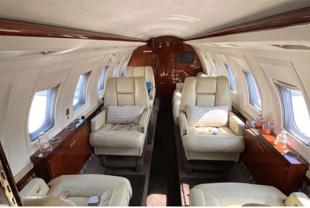 Hawker 700A XA-AVO