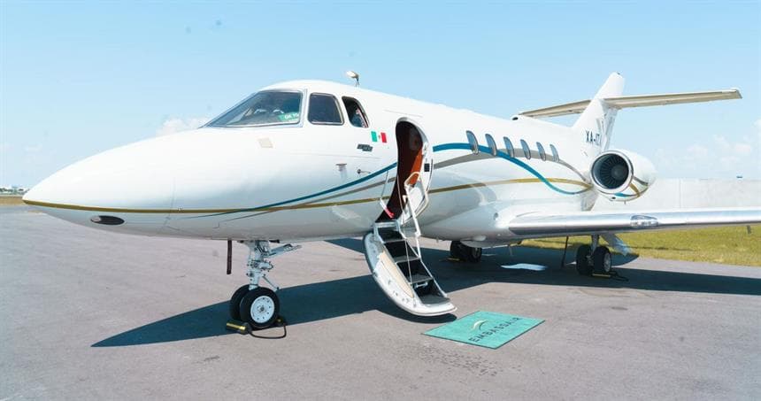 Hawker 800B XA-IZA