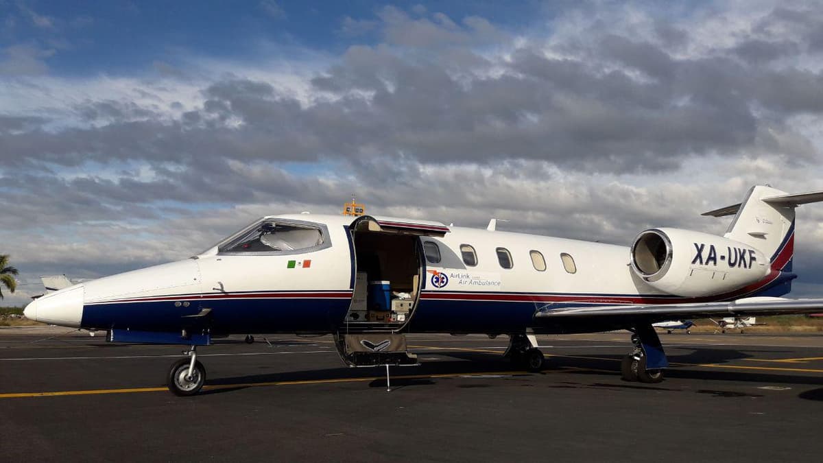 Learjet 35A XA-UKF