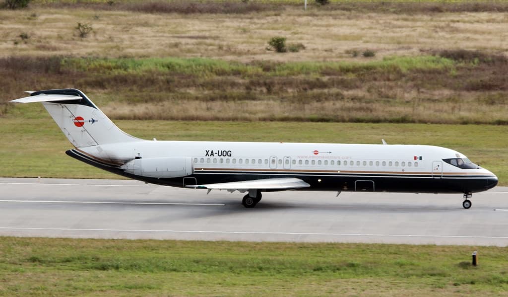 McDonnell Douglas DC-9-30 XA-UOG