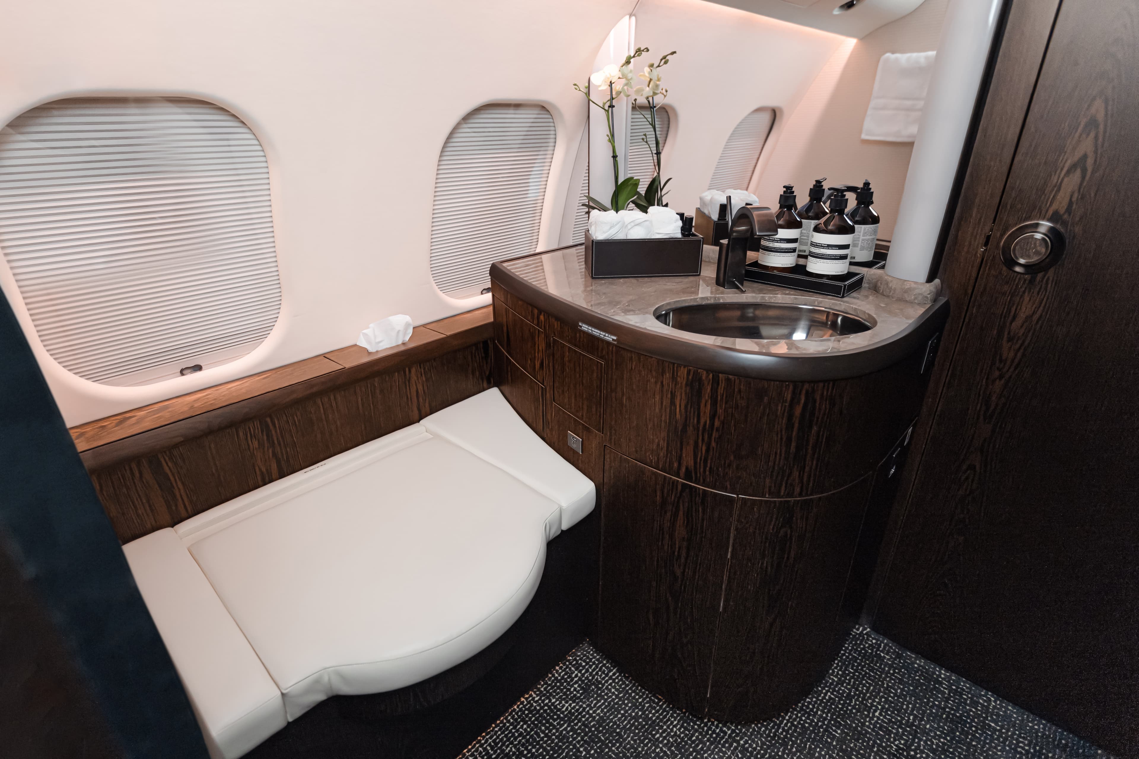 Global Express XRS YL-DAM