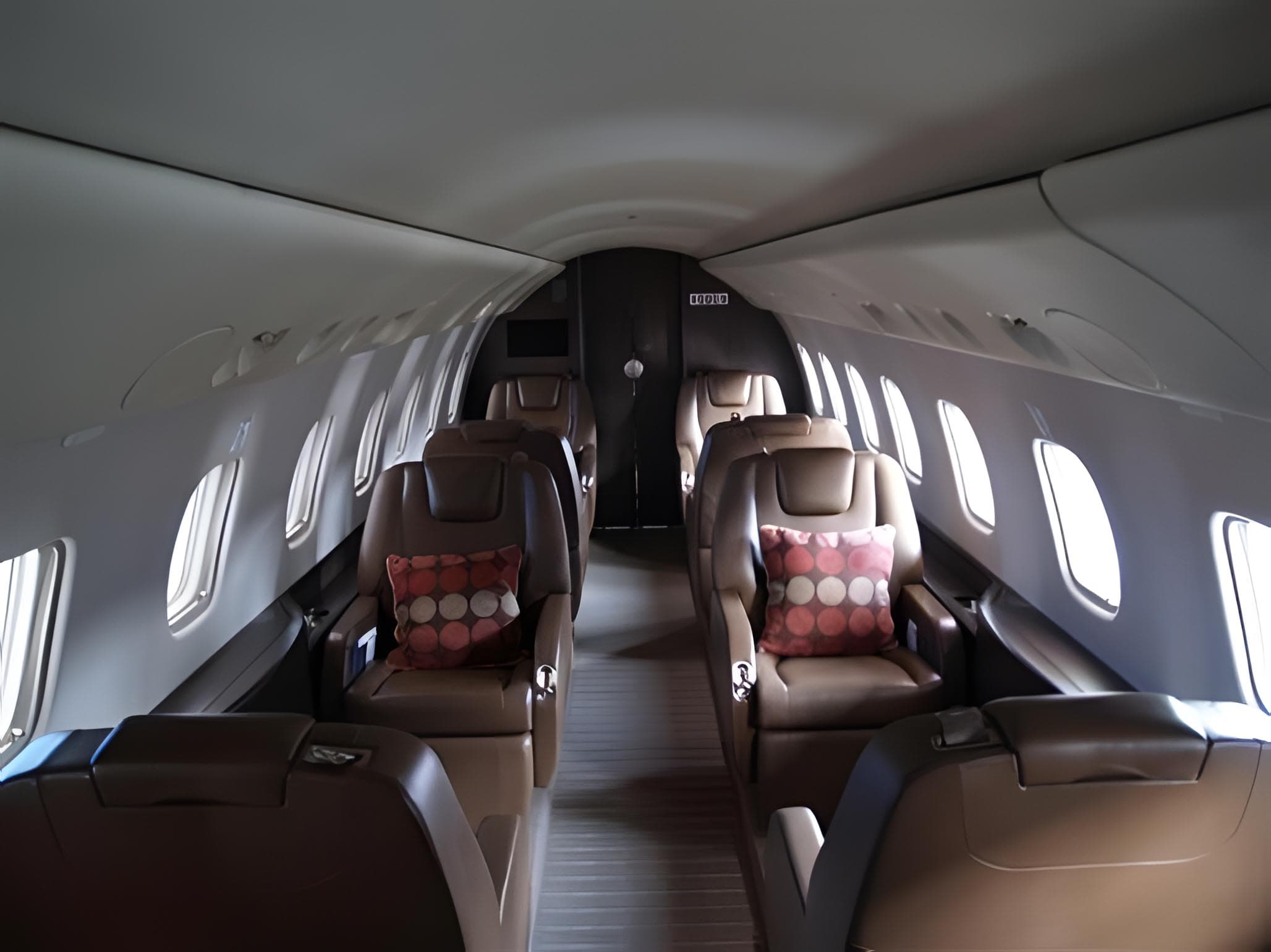 Embraer Legacy 650 YL-ECT