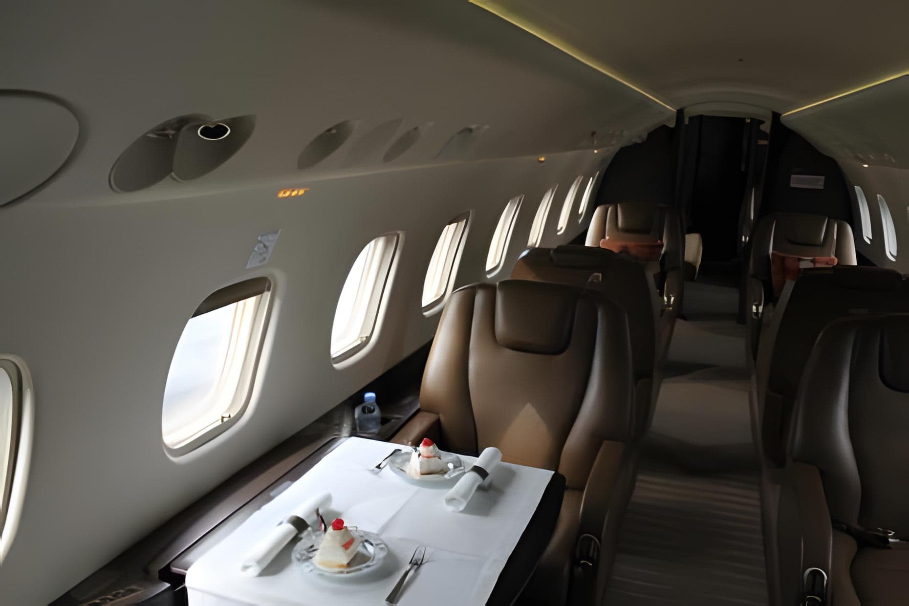 Embraer Legacy 650 YL-ECT