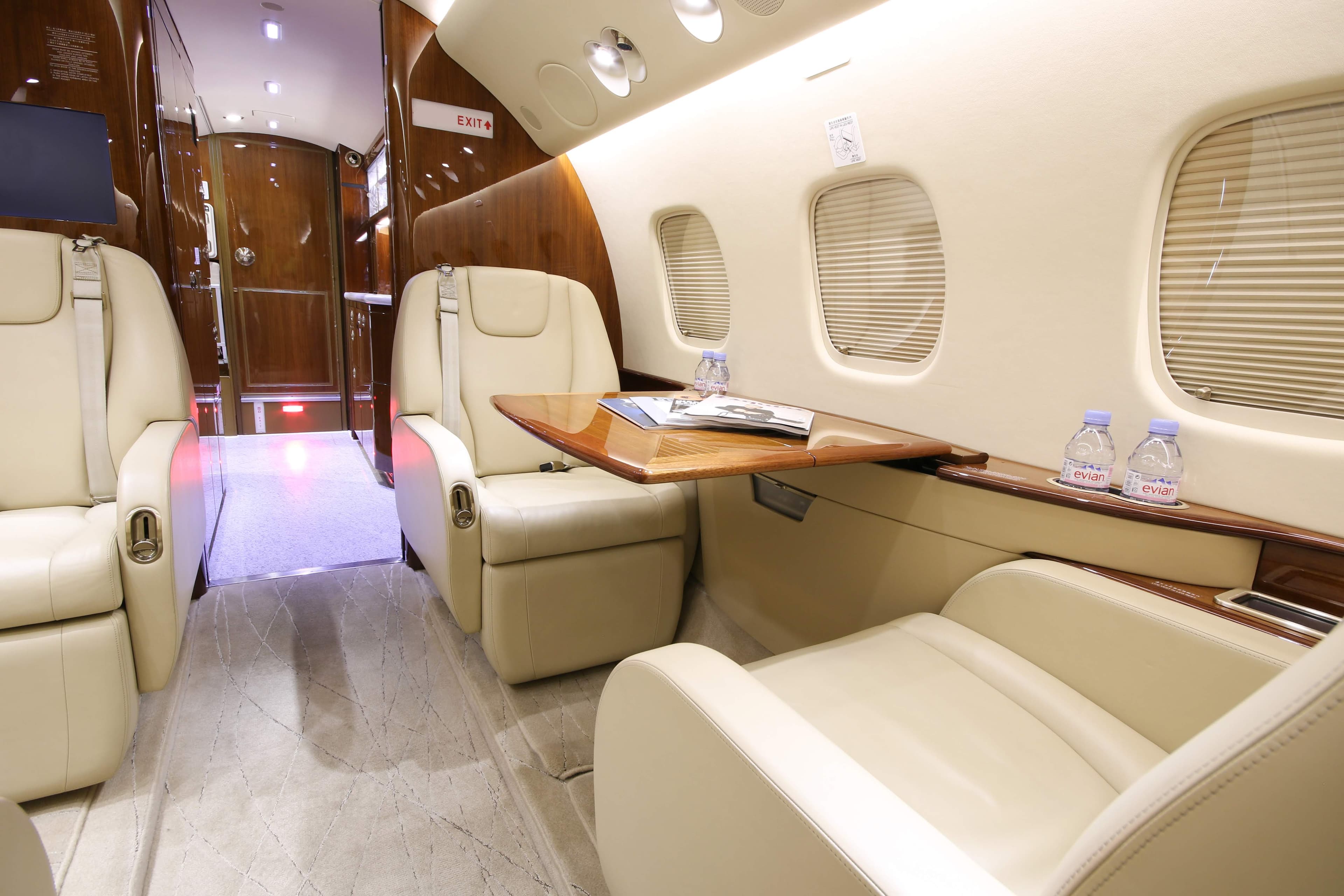 Embraer Legacy 650 VT-NKS