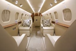 Embraer Legacy 650 VT-NKS