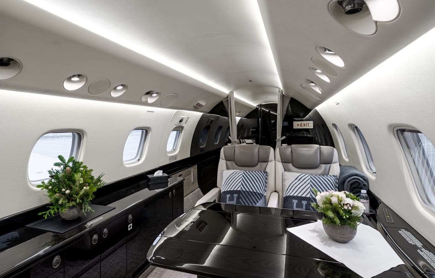 Embraer Legacy 650 YL-ONR