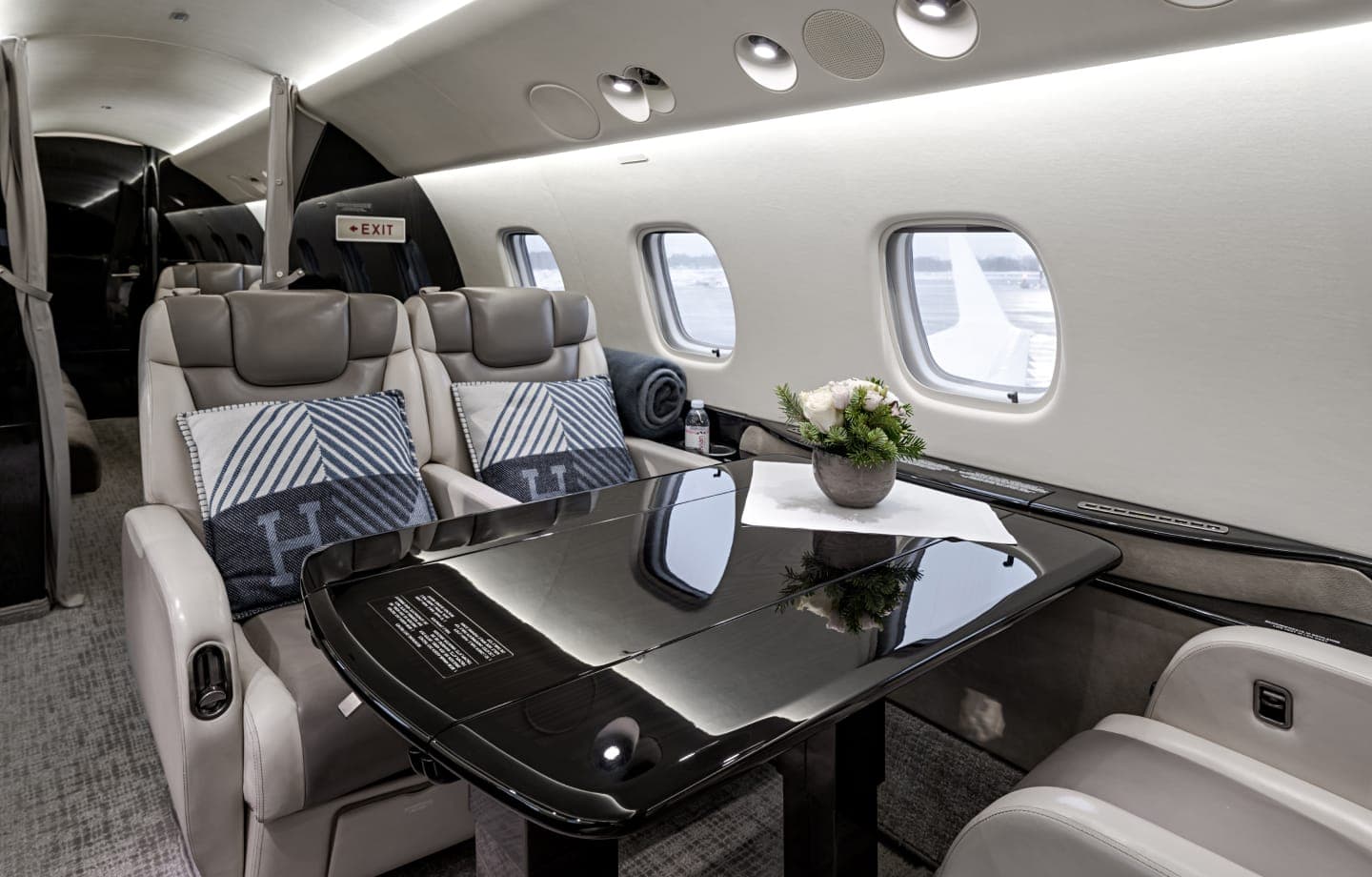 Embraer Legacy 650 YL-ONR