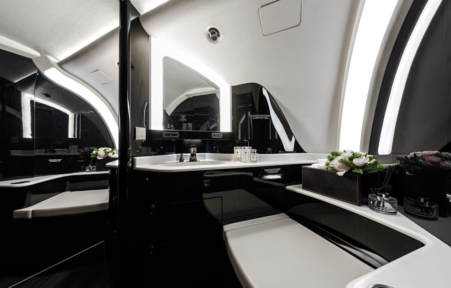 Embraer Legacy 650 YL-ONR