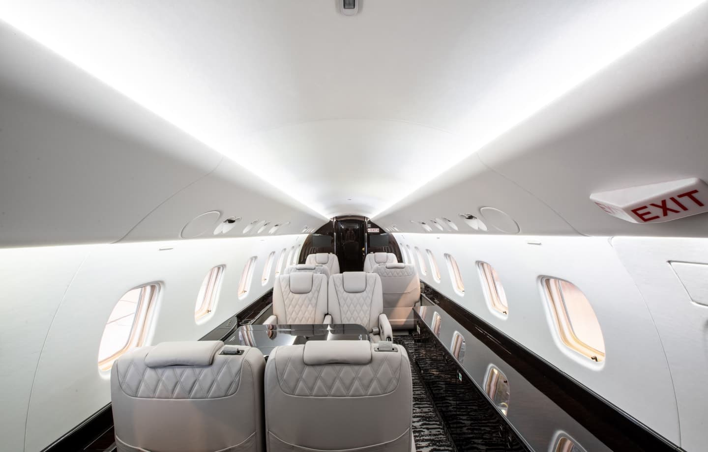 Embraer Legacy 650 YL-REX