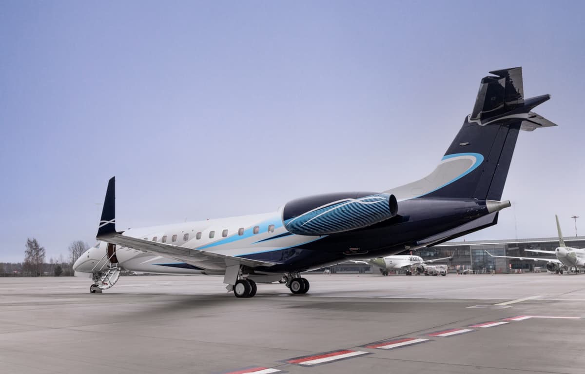 Embraer Legacy 650 YL-REX