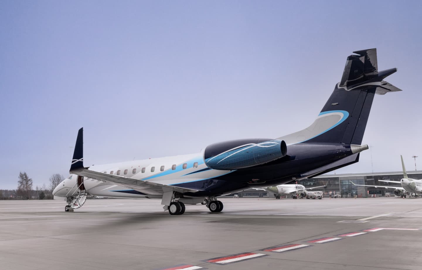 Embraer Legacy 650 YL-REX