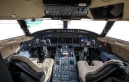 Challenger 604 YL-TIM