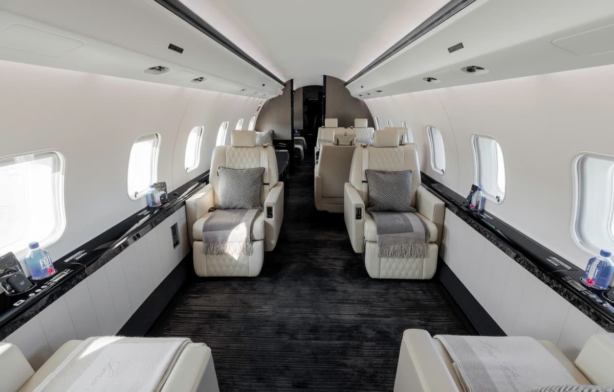 Global Express YL-VCR
