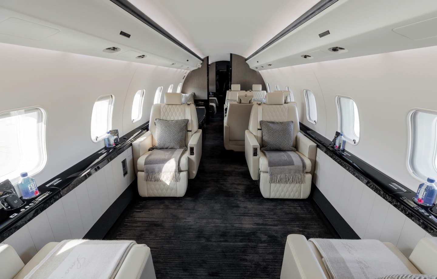Global Express YL-VCR