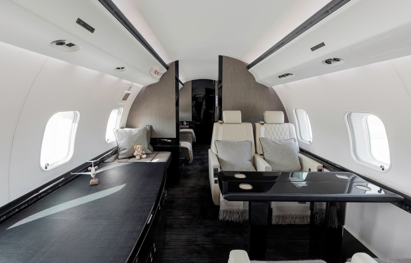 Global Express YL-VCR