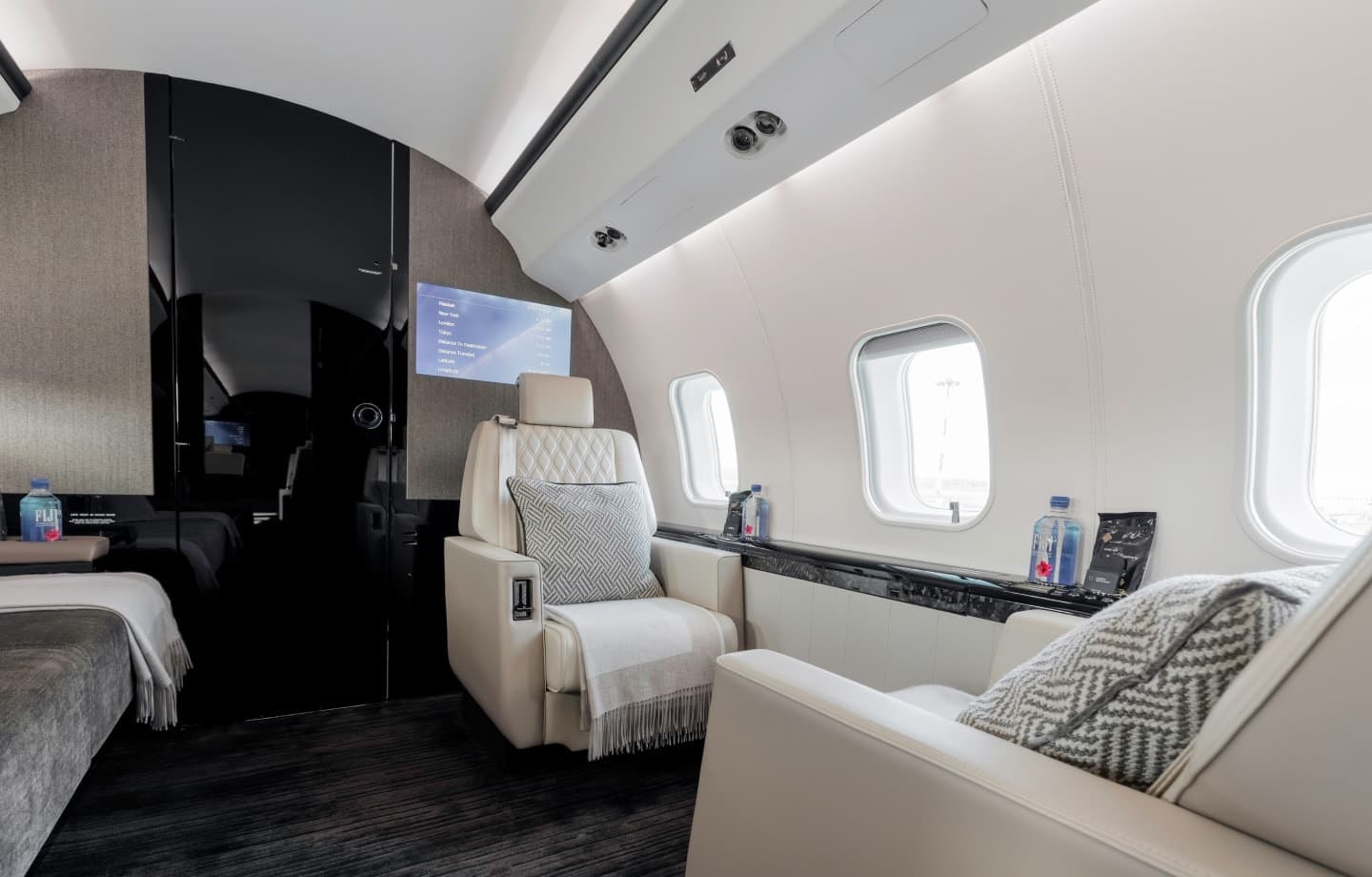 Global Express YL-VCR