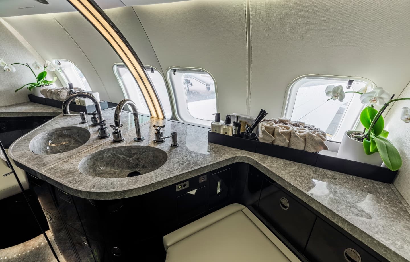 Global Express YL-VCR
