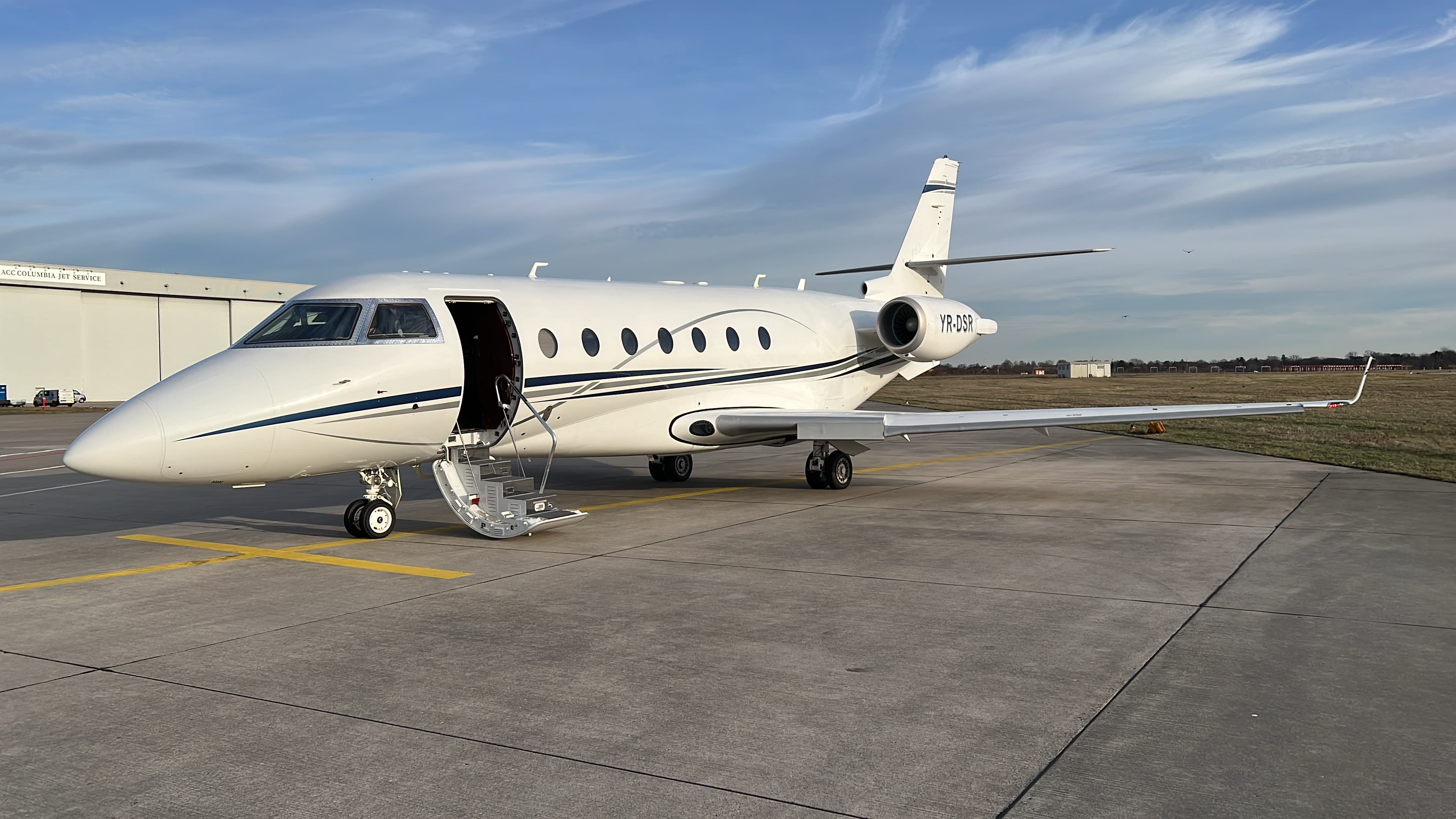Gulfstream G200 YR-DSR