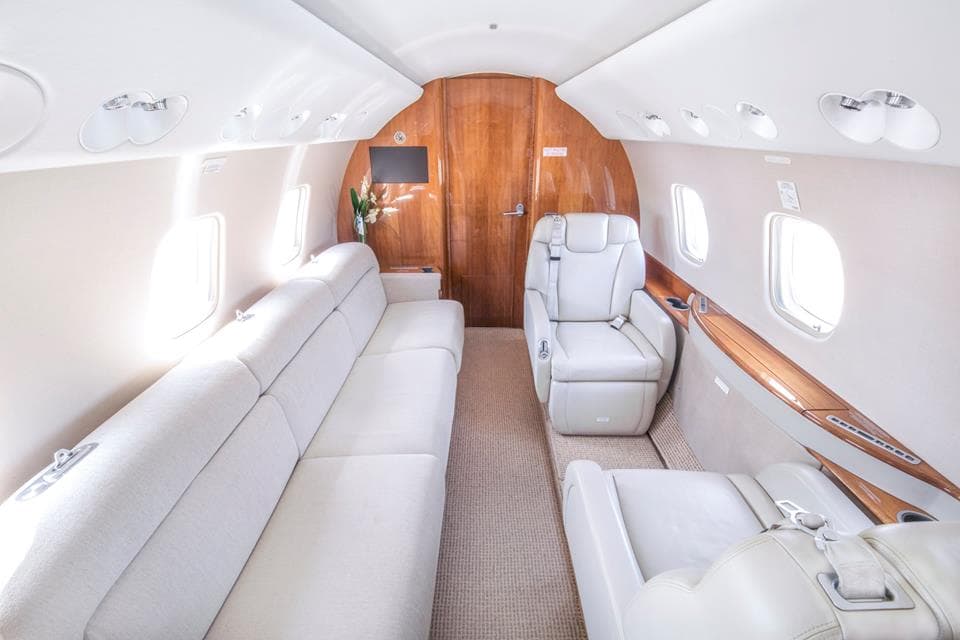 Embraer Legacy 600 YR-TRO