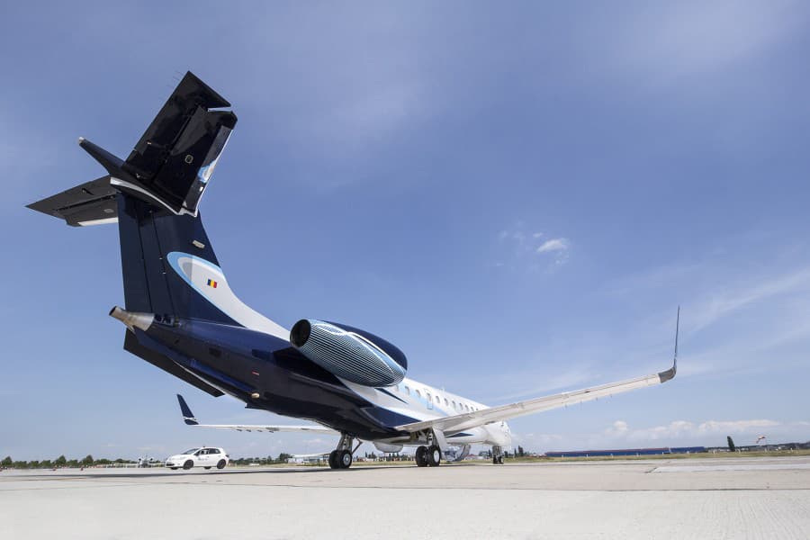 Embraer Legacy 600 YR-TRO