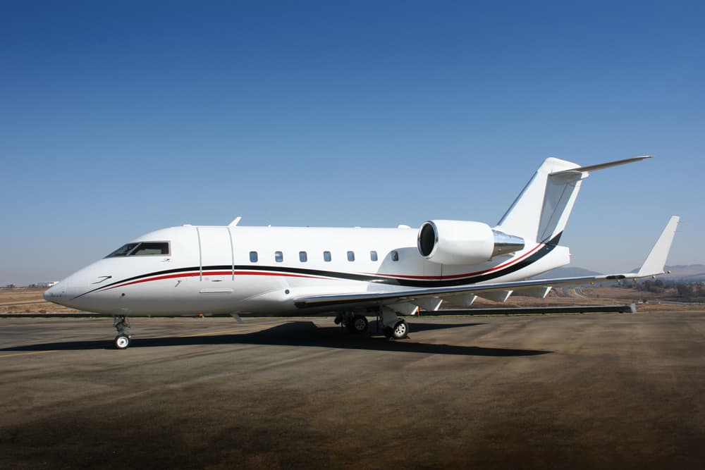 Challenger 604 ZS-KEN