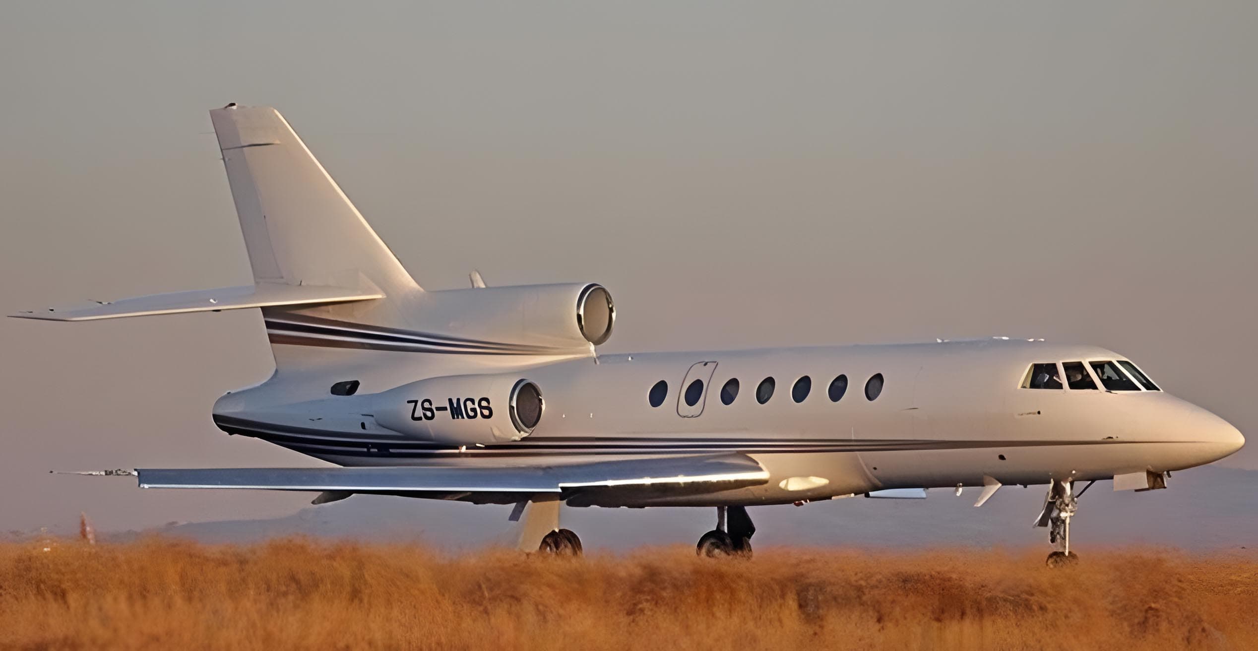 Falcon 50 ZS-MGS