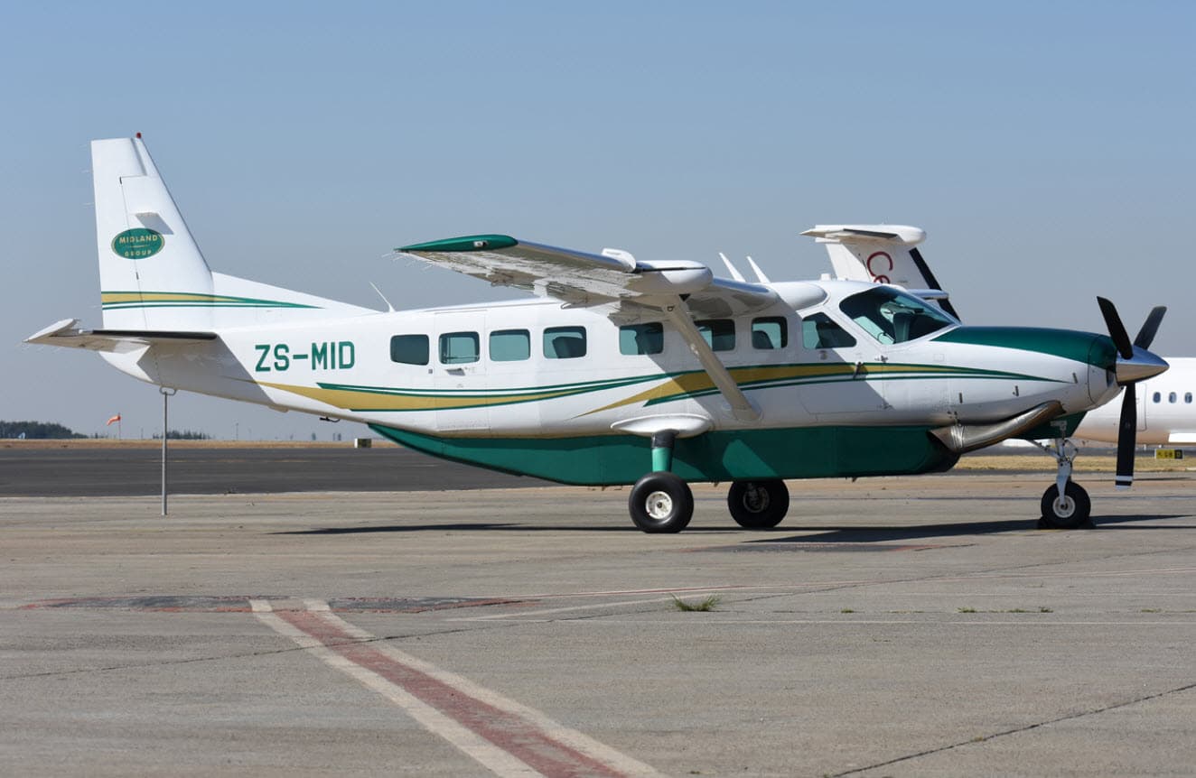 Cessna 208 ZS-MID