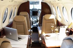 Beechcraft King Air 200 ZS-PZU