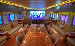 "Azimut 135ft"