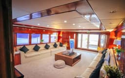 "Azimut 135ft"