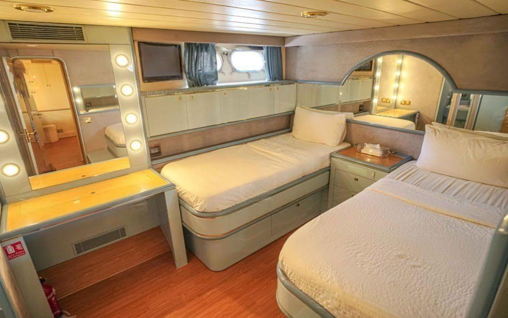 "Azimut 135ft"