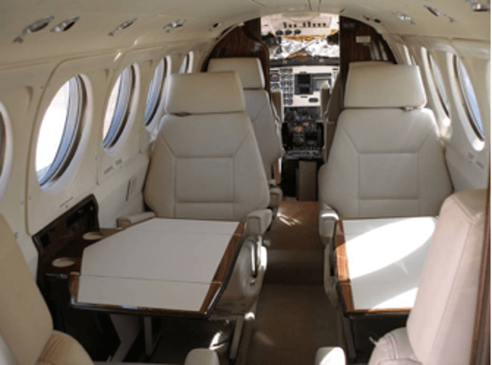Beechcraft King Air B200 5U-TNA