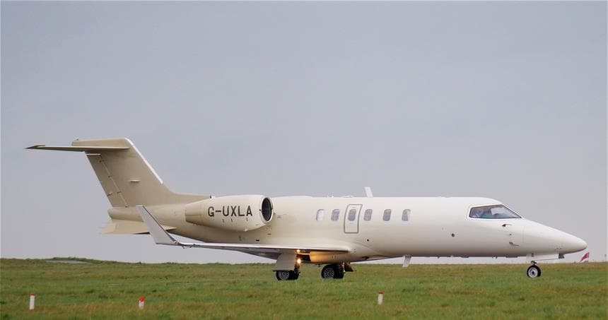 Learjet 40 G-UXLA