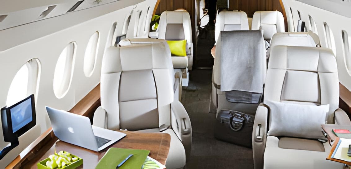Falcon 2000 HZ-KSDC