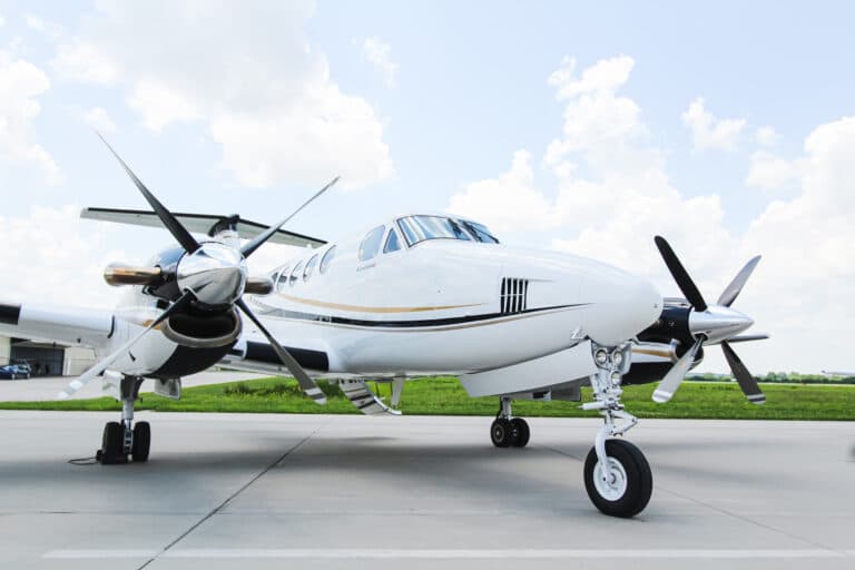 Beechcraft King Air 200 N1496B