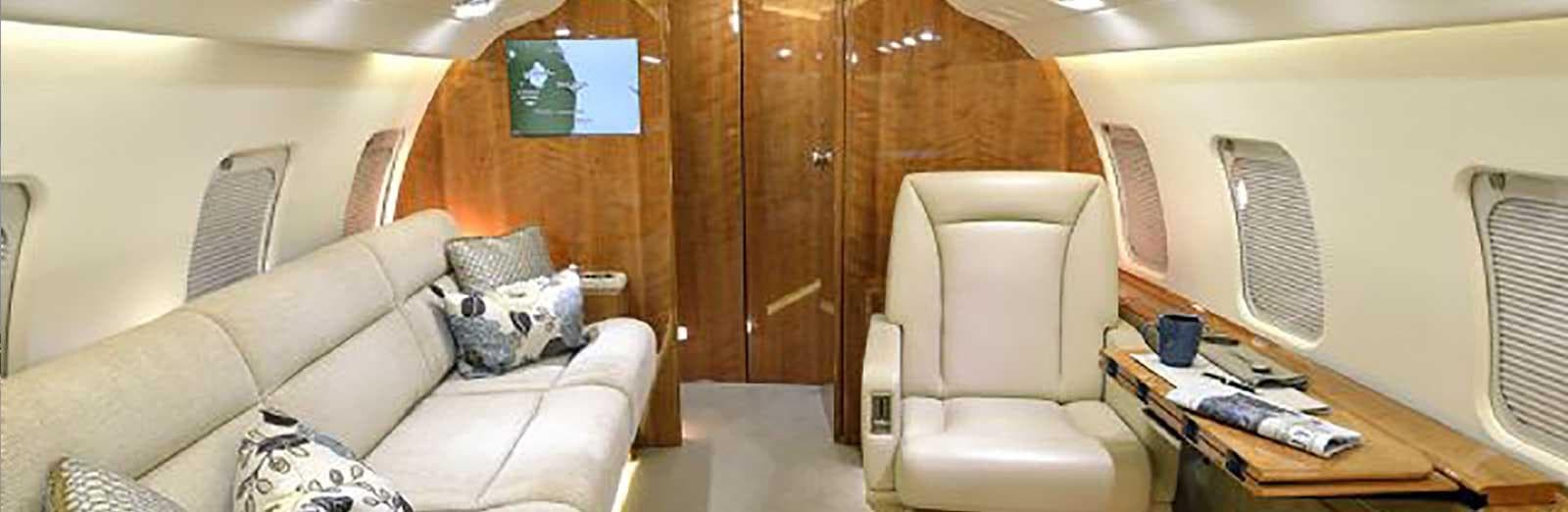 Challenger 604 N156RC