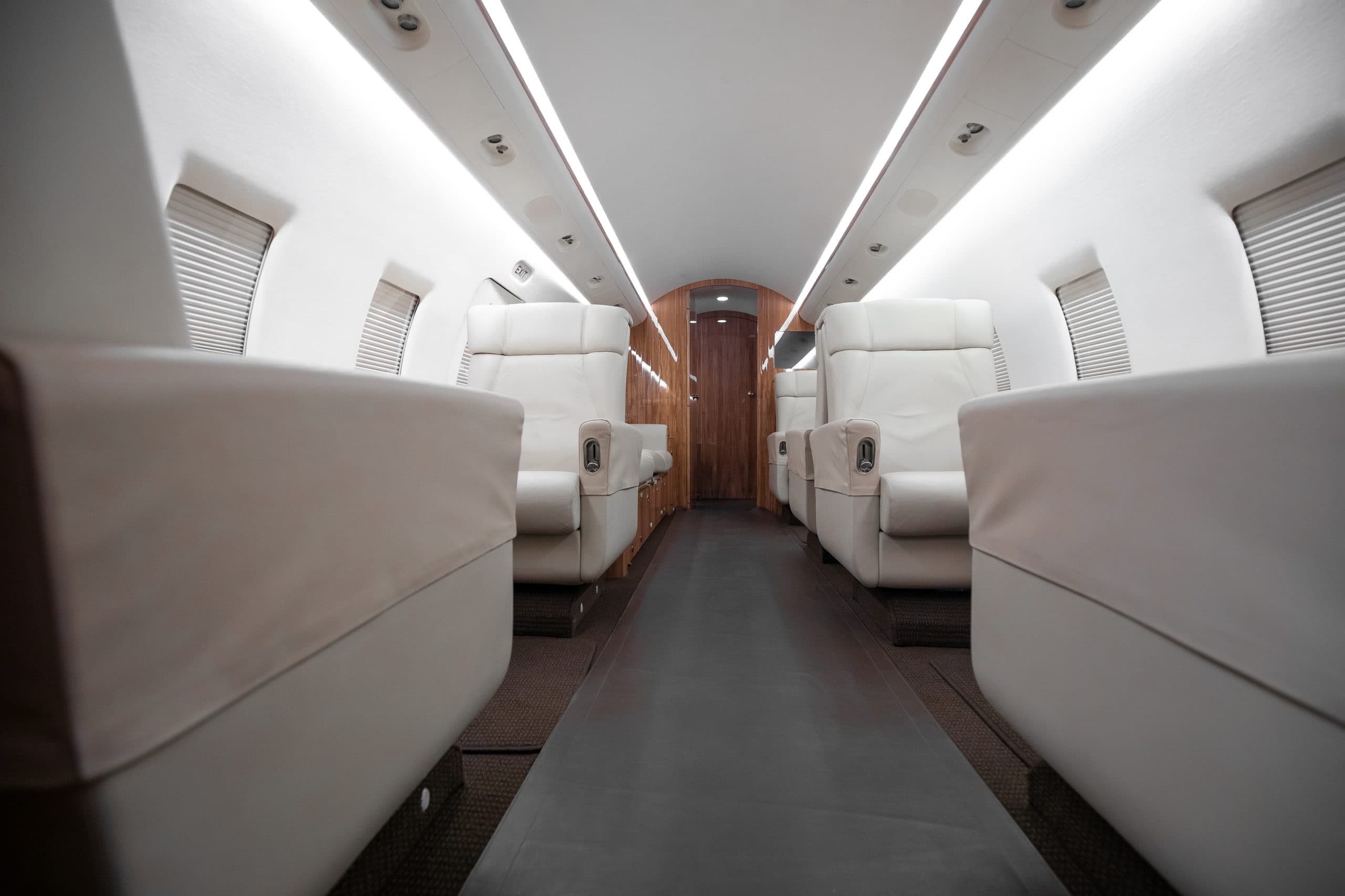 Challenger 604 N1VR