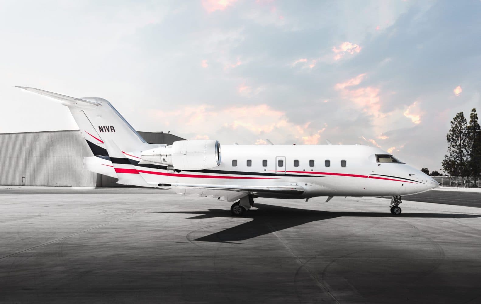 Challenger 604 N1VR