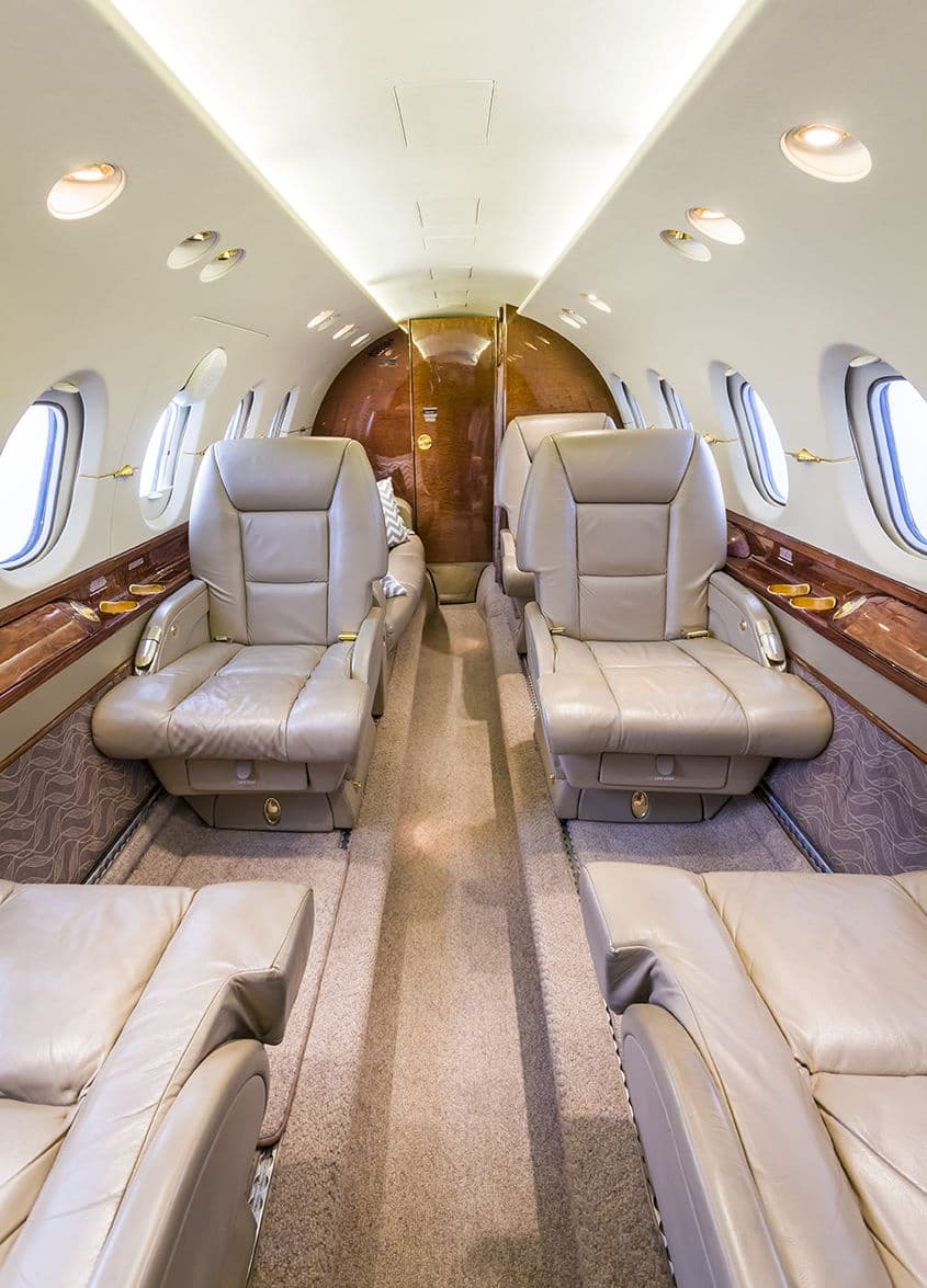 Hawker 800XP N818LX