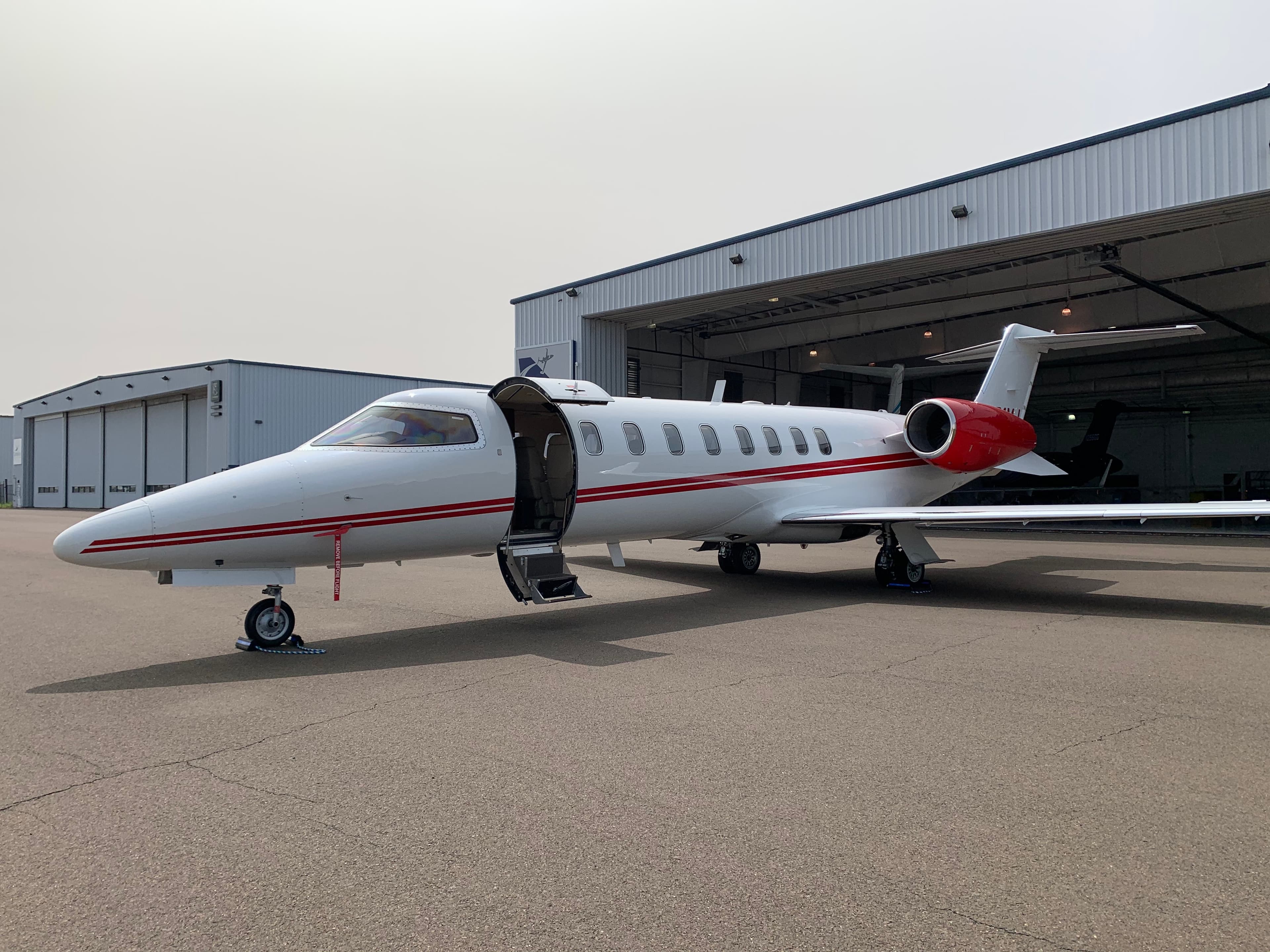 Learjet 45 N881MJ