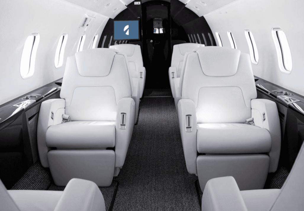 Challenger 300 N971MC